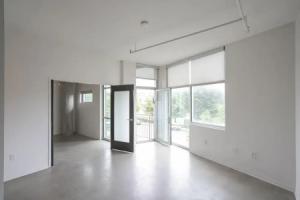 Unfurnished Condo | Amazing Layout with Balcony and In-building Storage Unit, Нэшвилл