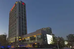 Sheraton Grand Wuhan Hankou Hotel, Ухань