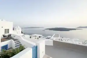 Elia Family Suites, Фира