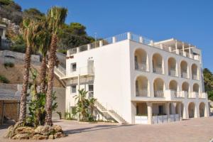 Est hotel, Санта-Чезареа-Терме