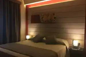 Archeo Hotel, Джела