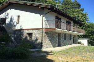 Rustic Villa With Lake Views, Трарего