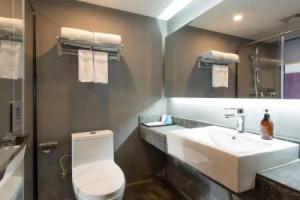 Y Hotel (Xi'an Longshouyuan Metro Station), Сиань