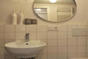 Tiny Rooms, Бремен