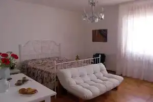 Le Capase B&B, Триказе