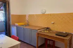 Appartamento al 1° piano, zona centrale, Фонтебланда