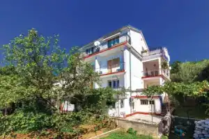 Stunning Home in Crikvenica With Wifi and 1 Bedrooms, Цриквеница