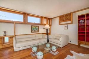 2BD Modern Apartment in Geneva Center with Rooftop by GuestLee, Женева