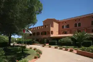Blu Hotel Laconia Village, Канниджионе