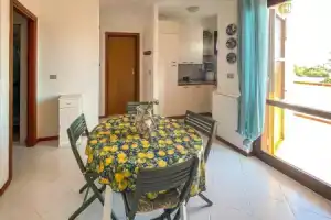 Beautiful Apartment in Stintino With 2 Bedrooms, Стинтино