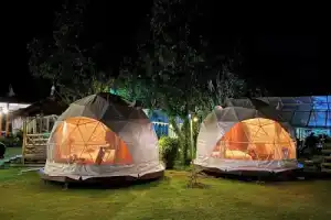 Lion Cafe Resort, Бан Понг