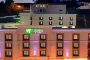 Holiday Inn Express & Suites Hollywood Walk Of Fame, Лос-Анджелес