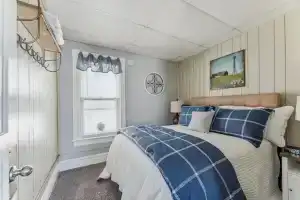 Snug Escape Close To Niagara Falls 2 Bedroom Home, Ниагара-Фоллс