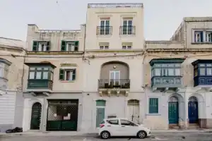 LA88 Bayview Apartment I, Сент-Джулианс