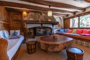 Countryside Mansion in Palafrugell With Private Garden, Палафружель