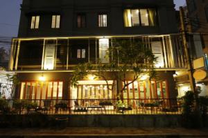 Nandha Hotel, Бангкок