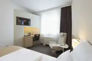 Ahotel Ljubljana, Любляна