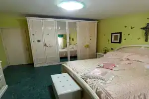 Bed fiorella, Аччьяроли