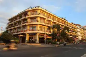 Amanjaya Pancam Suites Hotel, Пномпень