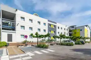 b&b hôTel Marseille La Valentine, Марсель
