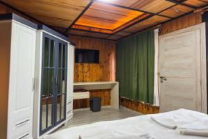 Doga Motel, Узунгёль