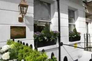 The Gresham Hotel, Лондон