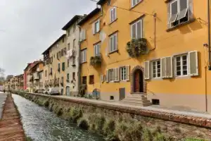 Casa Janca in Lucca With 1 Bedrooms and 2 Bathrooms, Лукка
