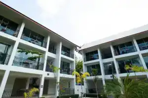 Royal Lanta Resort & Spa, Остров Ланта