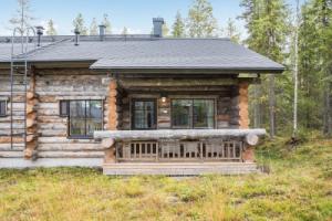Taruilevi 8 h4 Kittil, Сиркка