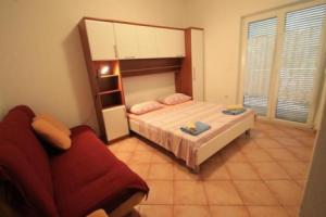 Apartment Mili - 250 m from sea: A1 Marjetka Rab, Island Rab, Раб