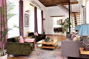 Tallinn City Apartments 2 bedroom & 2 bathroom luxury property with balcony in Old Town, Таллин
