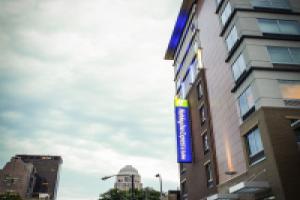 Апарт-отель «Holiday Inn Express & Suites Downtown, an IHG», Луисвилл