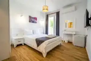 Отель «Londİa Otel», Алачати