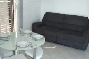 Apartment Vojni - with pool: A2 Jednosobni Privlaka, Zadar riviera, Привлака