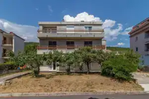 Nice Apartment in Crikvenica With Wifi, Цриквеница