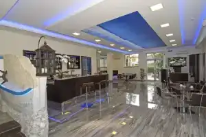 Hotel «Roma», Марина-ди-Масса