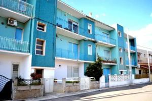 Air-conditioned Two-room Apartment With sea View Balcony in Torre Dell'orso, Торре-делль-Орсо