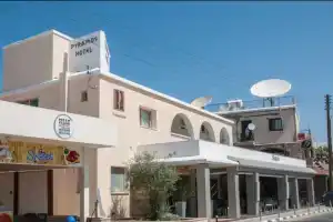 Pyramos Hotel, Пафос