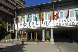 Leonardo Hotel Granada, Гранада