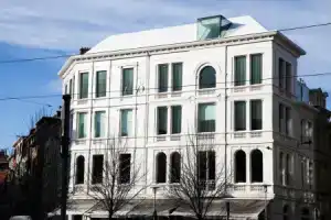 Hotel «Pilar», Антверпен