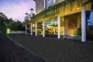 Primebiz Hotel Kuta, Кута