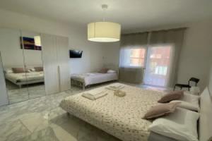Ennio Rooms, Бари