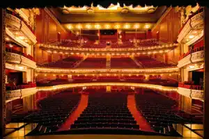 Отель «Hampton Inn Majestic Chicago Theatre District», Чикаго