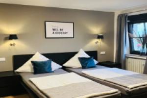 Rheinländer Seehotel, Лангенфельд