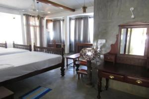 Amadeo Beach Resort, Хикадуа