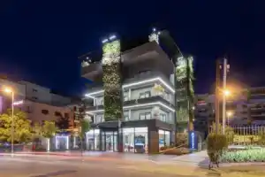 Moncafe BoutiqueHotel Spa, Тирана