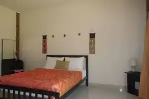 Thai House Beach Resort, Остров Ланта