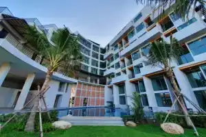 Atom Phuket Hotel -Sha Plus, Най Янг