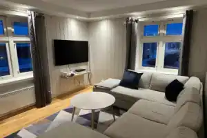 Stetind - Modern apartment with free parking, Нарвик
