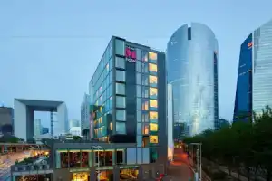 Отель «citizenM Paris La Défense», Нантер